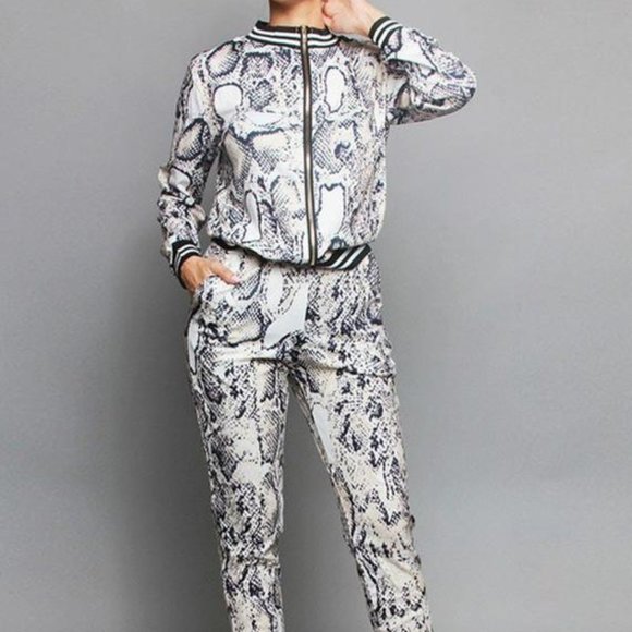 Evelyn Set - Picture 1 of 5